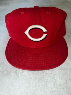 New Era Official Cincinnati Reds baseball cap